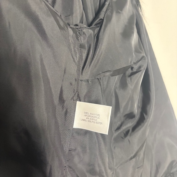 **Faux Fur Cropped Jacket** - Picture 5 of 6